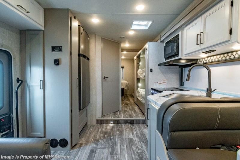 2025 Geneva – Class C | Sleeps 8 | Fully Equipped | BUNK BEDS & KIDS