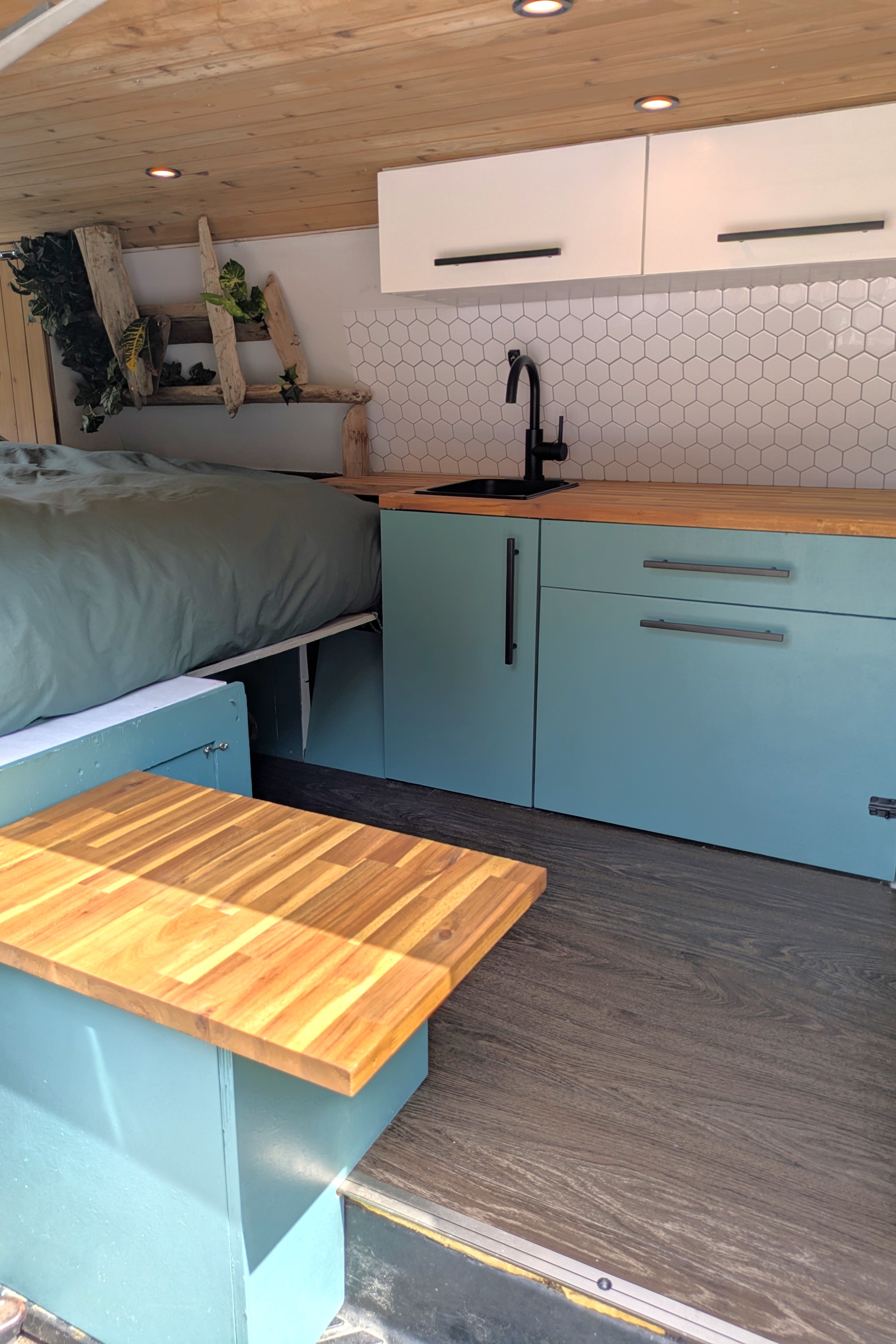 Extra Long Bed 6ft6" Heated Solar Powered Cosy Cabin on Wheels!