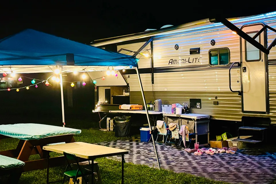 HOME-ON-THE-WHEEL spacious 2021 Gulf Stream Ameri-Lite Travel Trailer