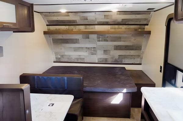 2022 Coleman Lantern Travel Trailer