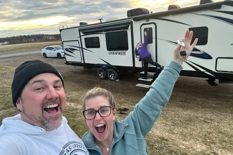 Chad & Leanne's Venture 327vik Travel Trailer