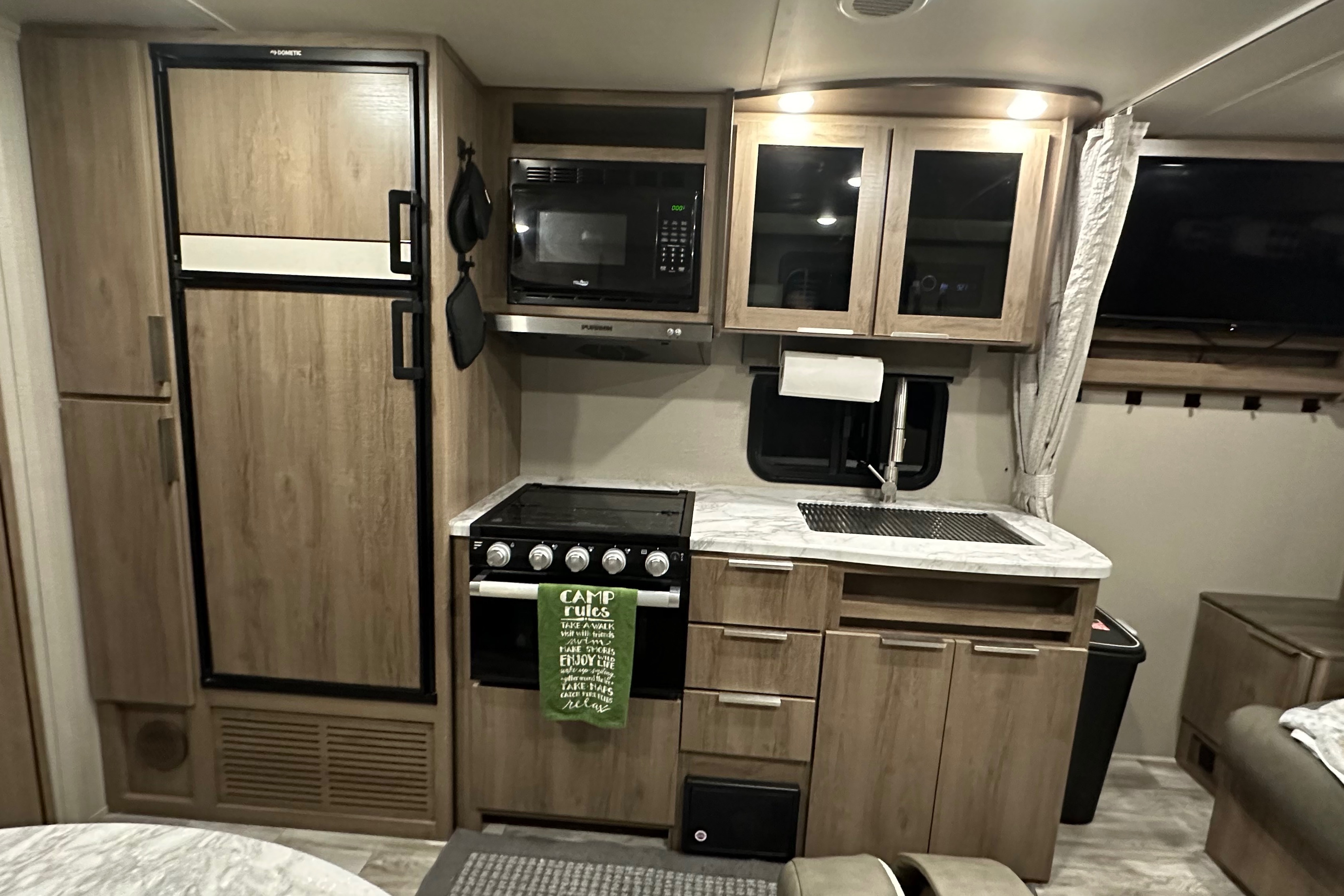 2021 Grand Design Imagine XLS 21BHE Travel Trailer
