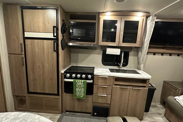 2021 Grand Design Imagine XLS 21BHE Travel Trailer