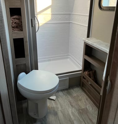 2021 Grand Design Imagine XLS 21BHE Travel Trailer