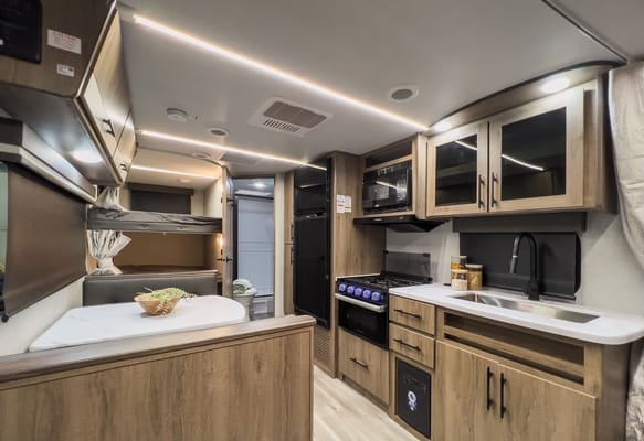 2021 Grand Design Imagine XLS 21BHE Travel Trailer