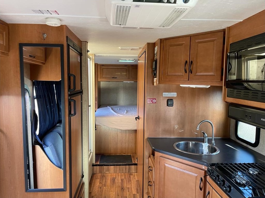 Thor Motorcoach Majestic 28A