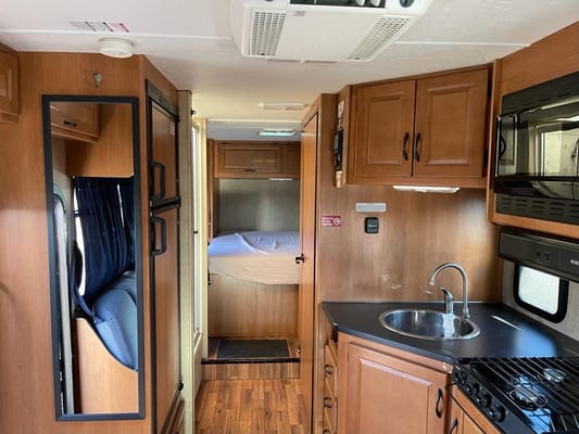 Thor Motorcoach Majestic 28A
