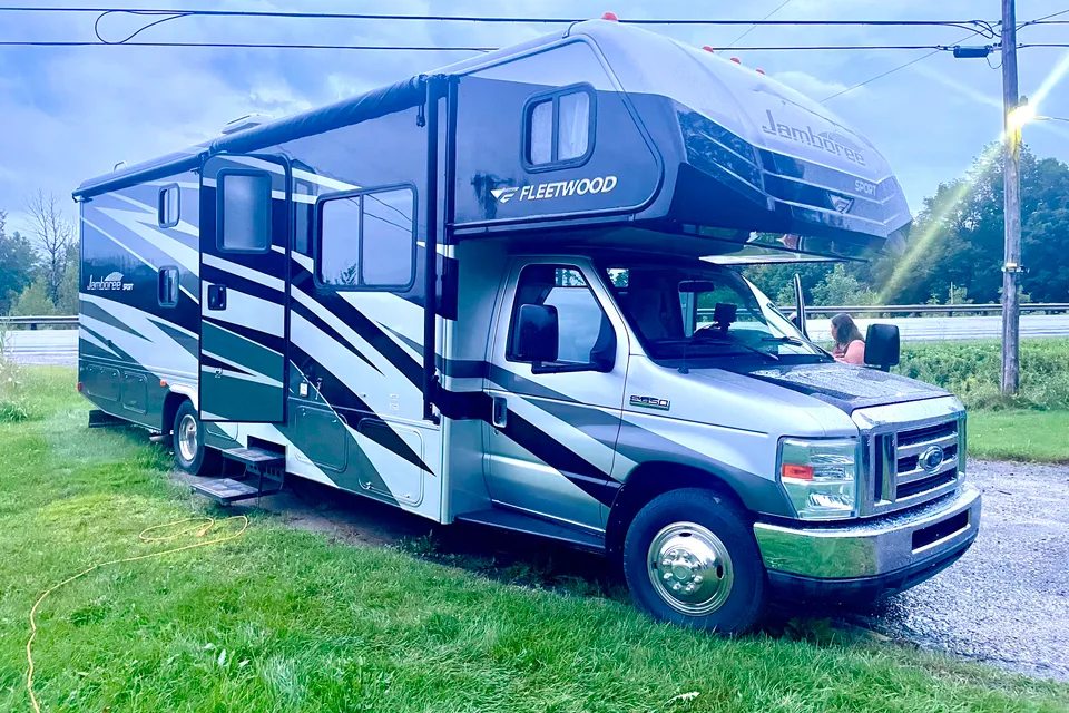 De Luxe Fleetwood 31N 8 places Classe C
