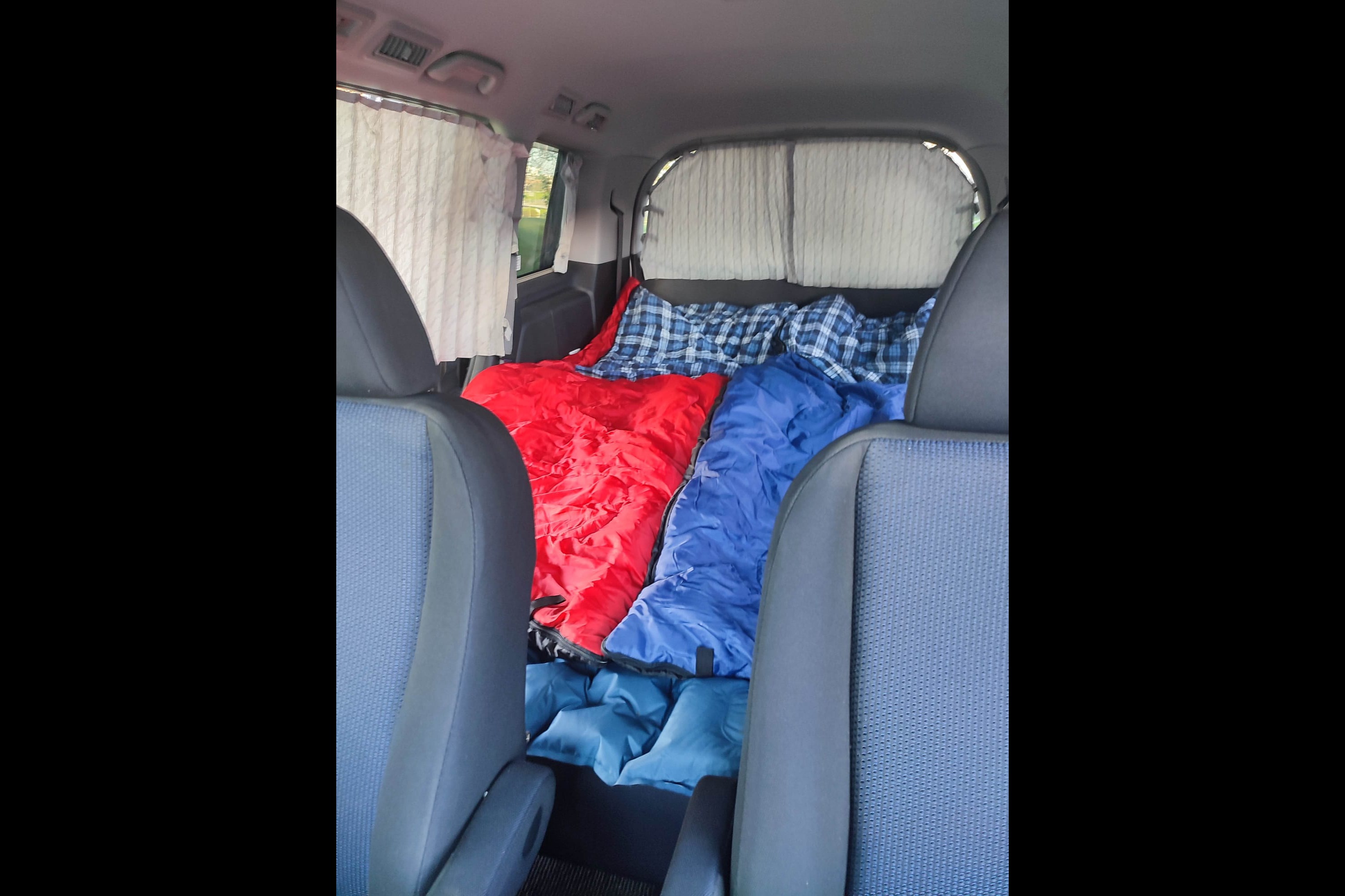 Honda  Camper (8 seats/2 sleeps)Park Pass+Airport pickup+(US/Canada)