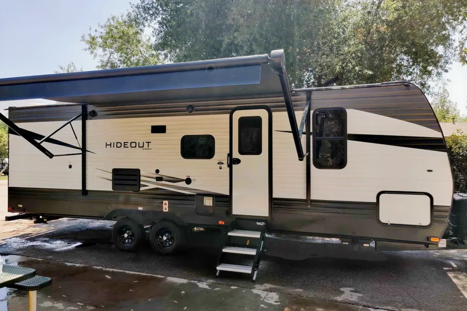 2021 Keystone Luxury Hideout Travel Trailer