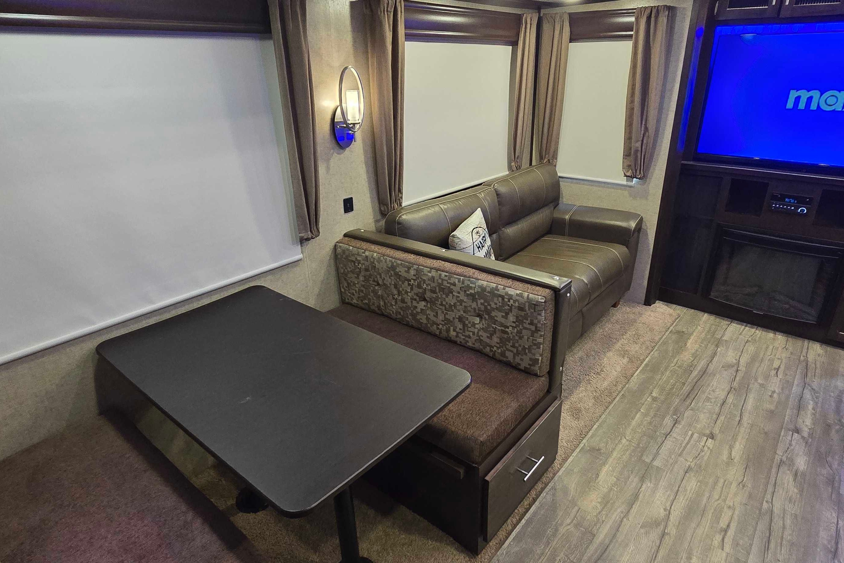 Anthony's Forest River Arctic wolf 315tbh8 Fifth Wheel