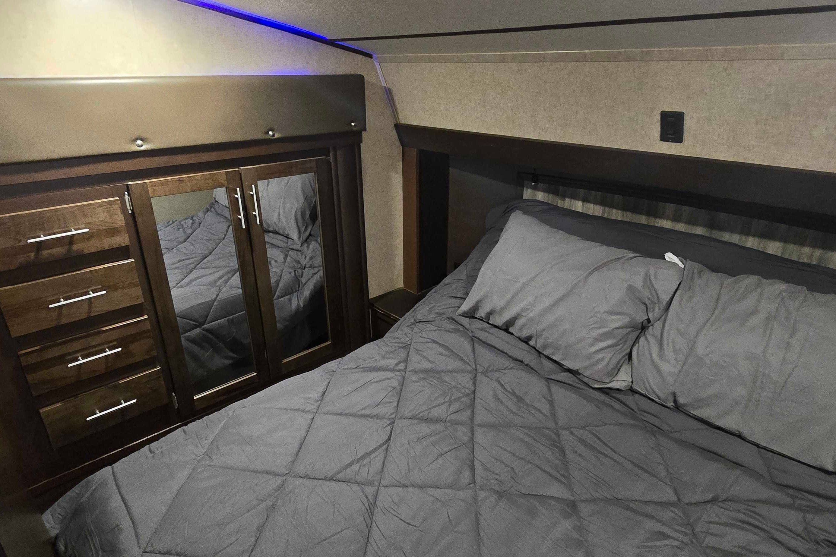 Anthony's Forest River Arctic wolf 315tbh8 Fifth Wheel