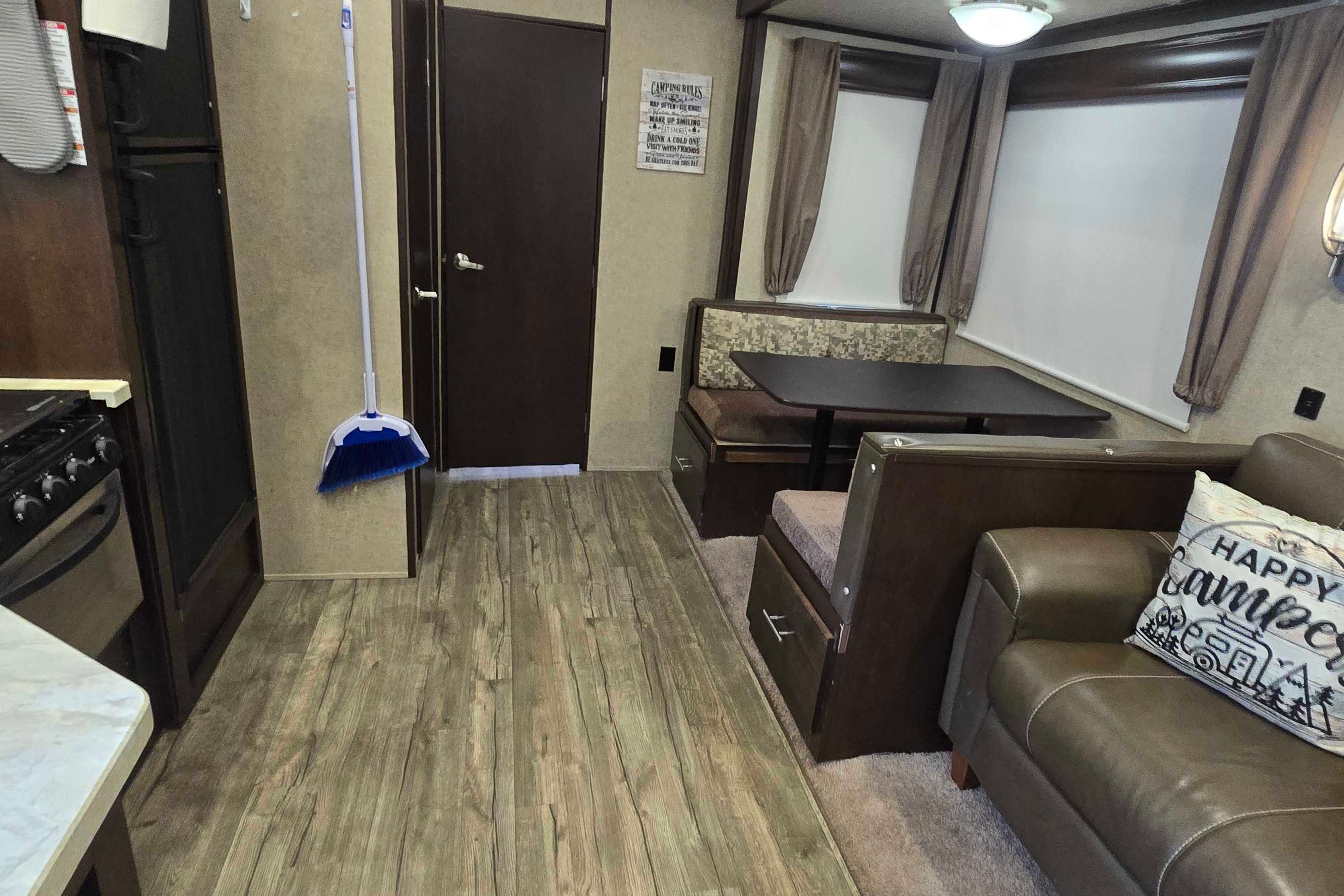 Anthony's Forest River Arctic wolf 315tbh8 Fifth Wheel