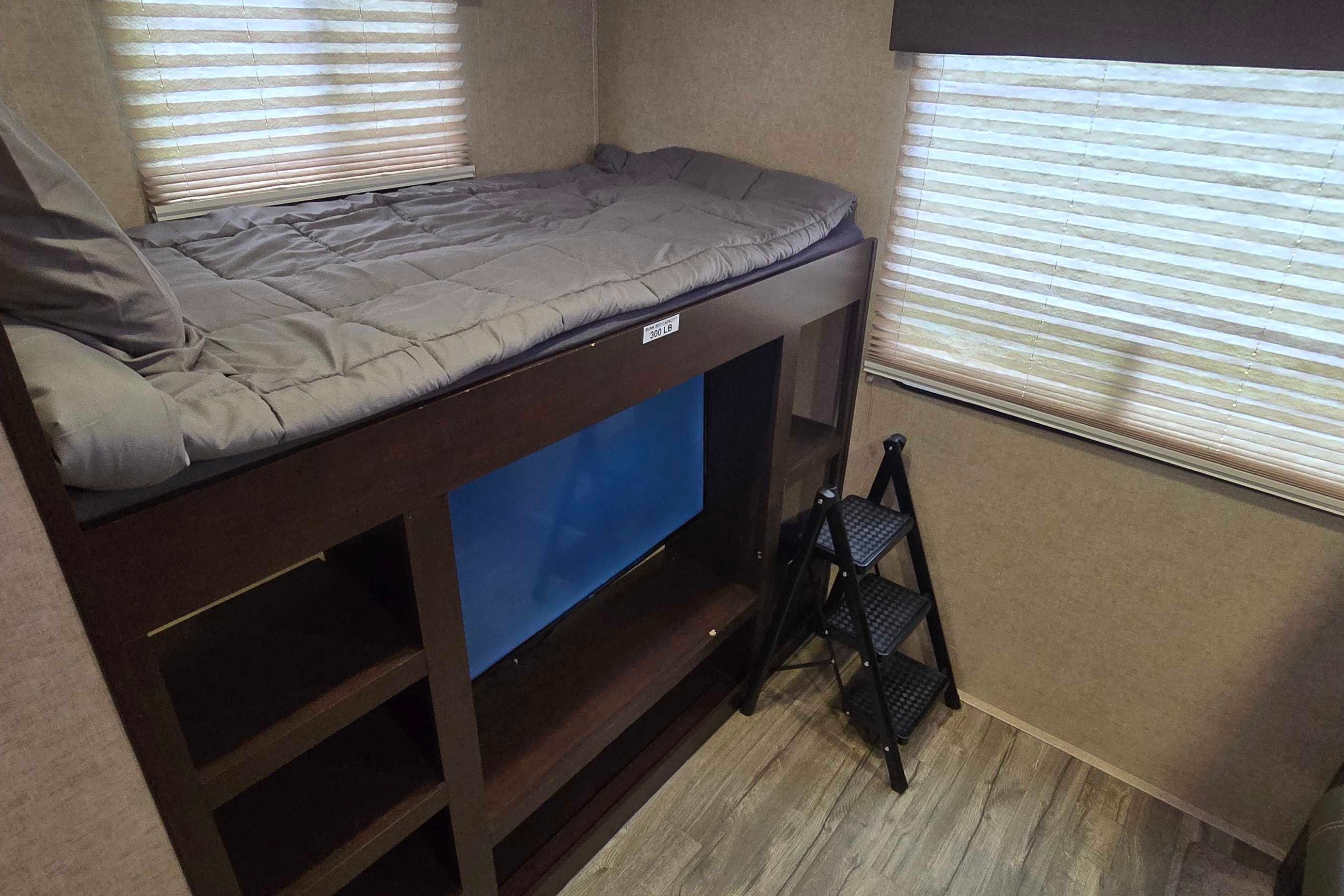 Anthony's Forest River Arctic wolf 315tbh8 Fifth Wheel