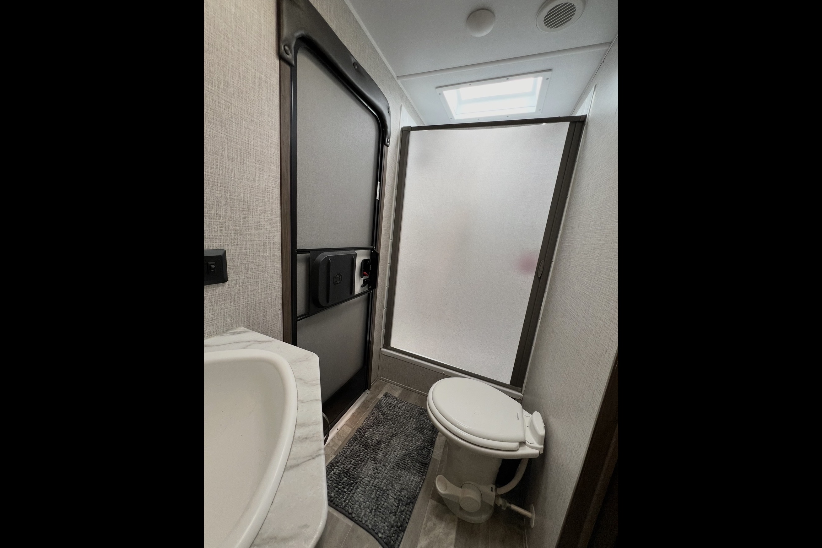 Chaz's Forest River Della Terra 271BH Travel Trailer
