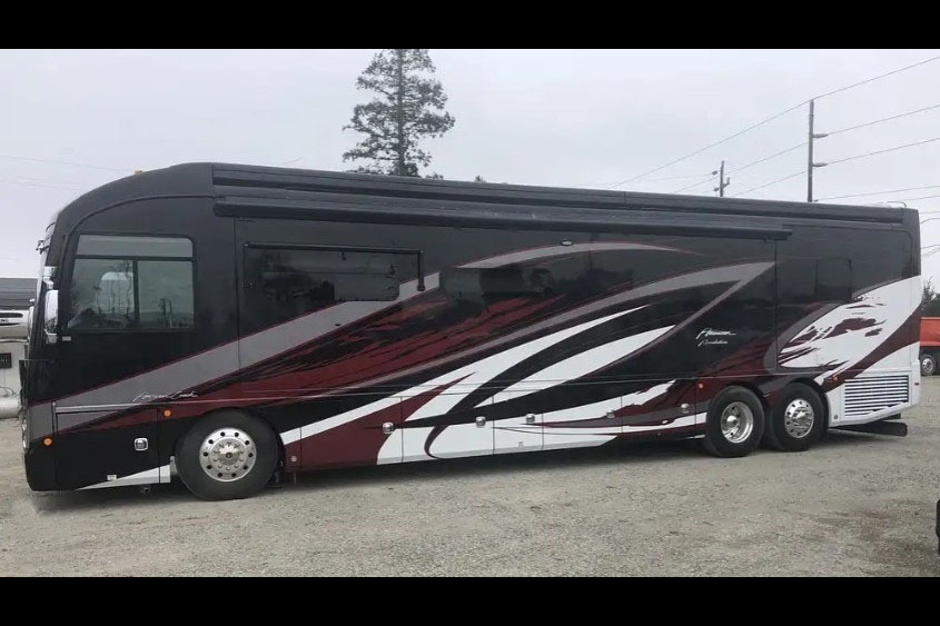 2020 AMERICAN COACH REVOLUTION Class A