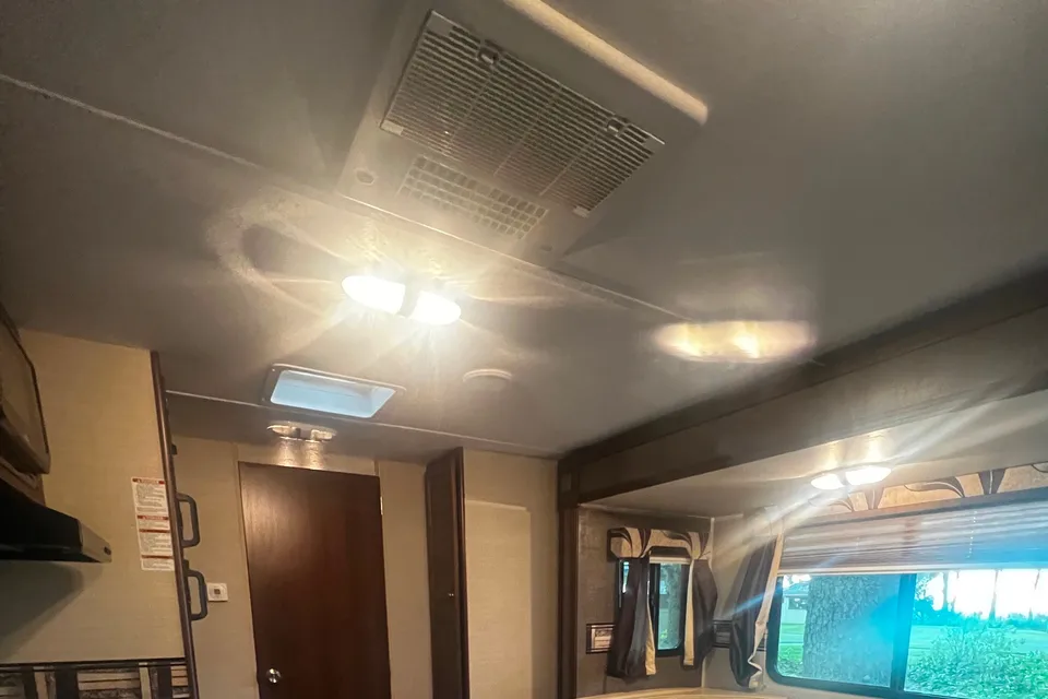 Sam- Cozy Couple Camper