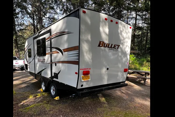 Sam- Cozy Couple Camper