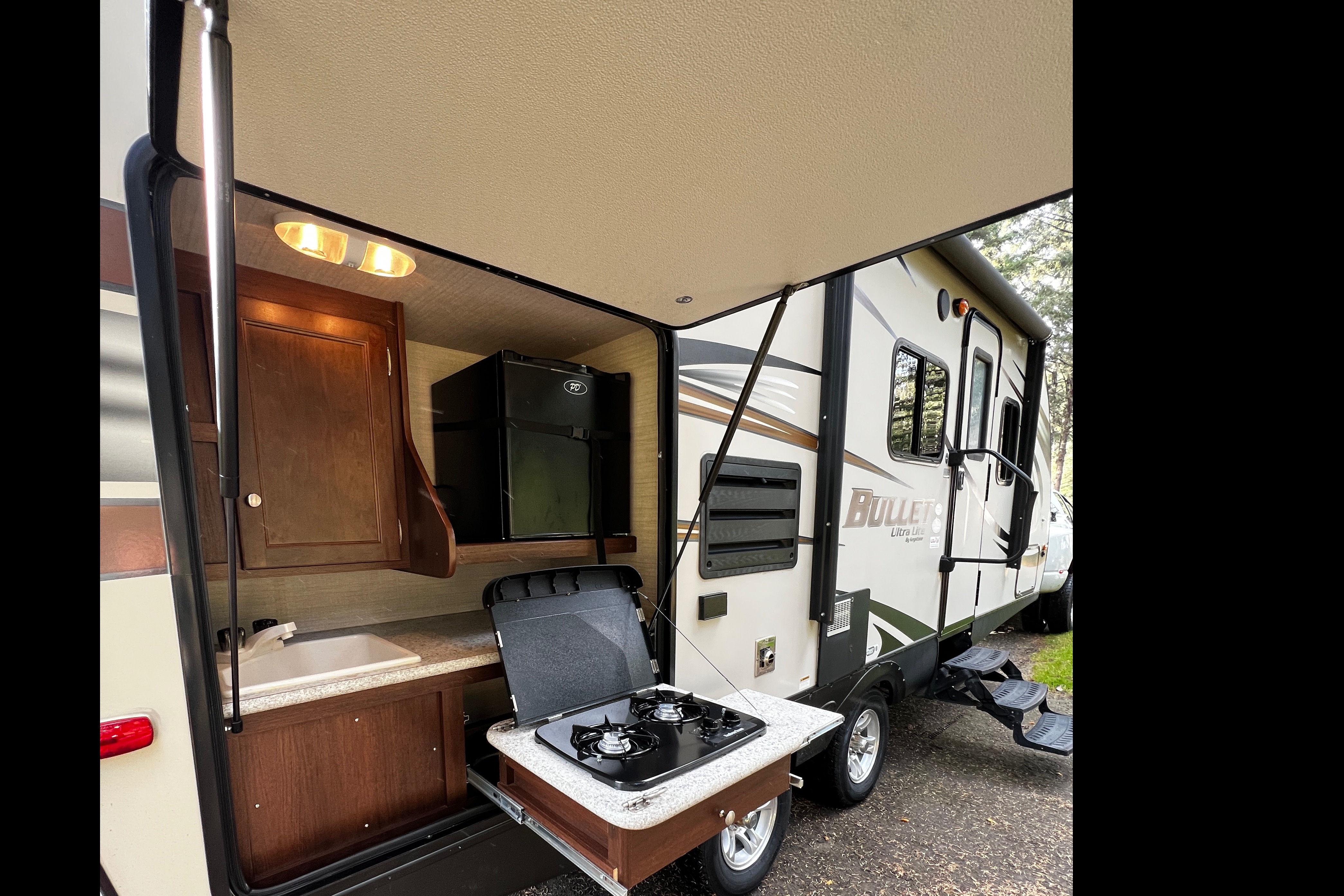 Sam- Cozy Couple Camper
