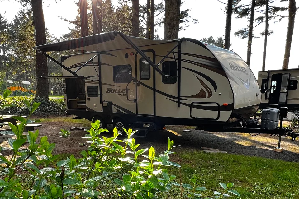 Sam- Cozy Couple Camper