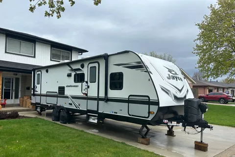Davis Jayco JayFeather 27BHB Travel Trailer