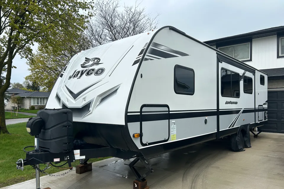 Davis Jayco JayFeather 27BHB Travel Trailer