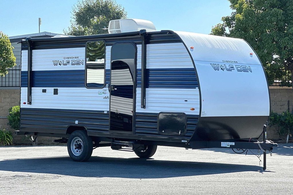 Forest River Cherokee Wolf Den 16 EV Travel Trailer