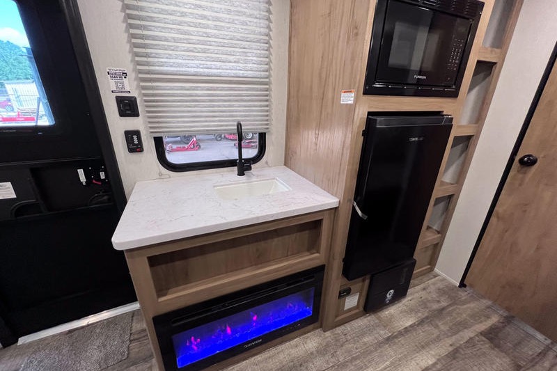 Forest River Cherokee Wolf Den 16 EV Travel Trailer