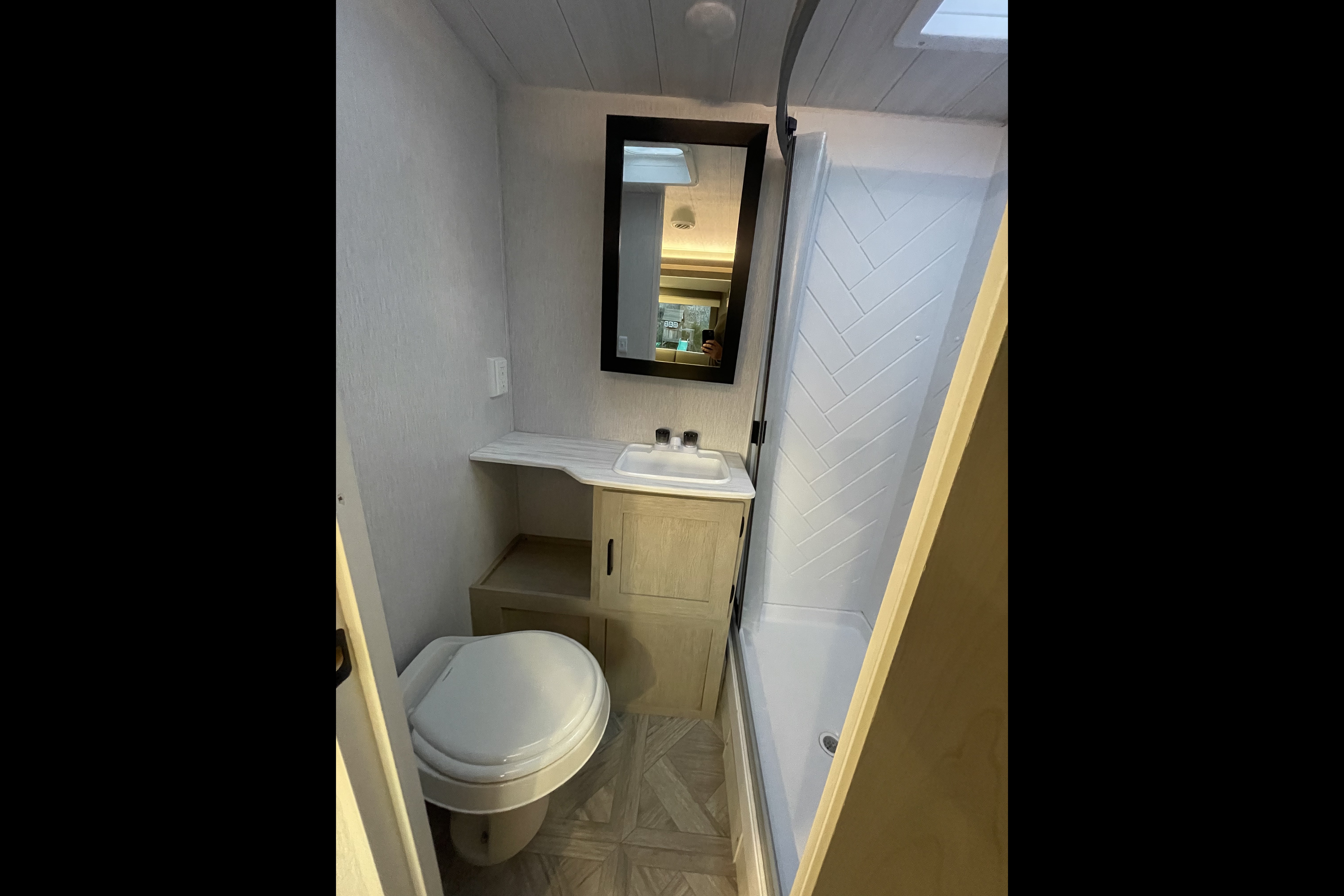 The Tower Grove - Family Bunkhouse Adventure
