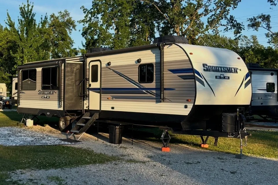 Ty's KZ Sportsman KBLE 303 Travel Trailer