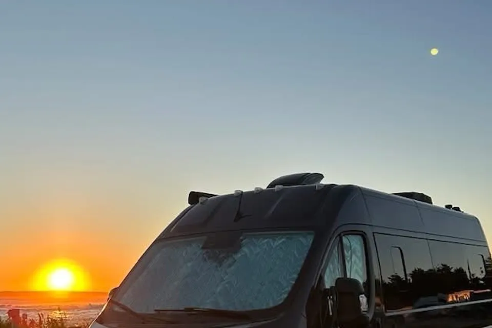 John's Airstream Rangeline Class B