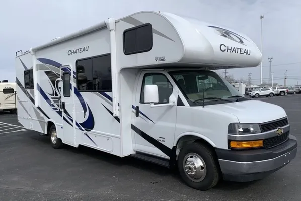 Stephani's Thor Motor Coach Chateau Class C