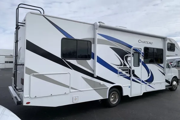 Stephani's Thor Motor Coach Chateau Class C