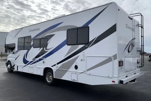 Stephani's Thor Motor Coach Chateau Class C