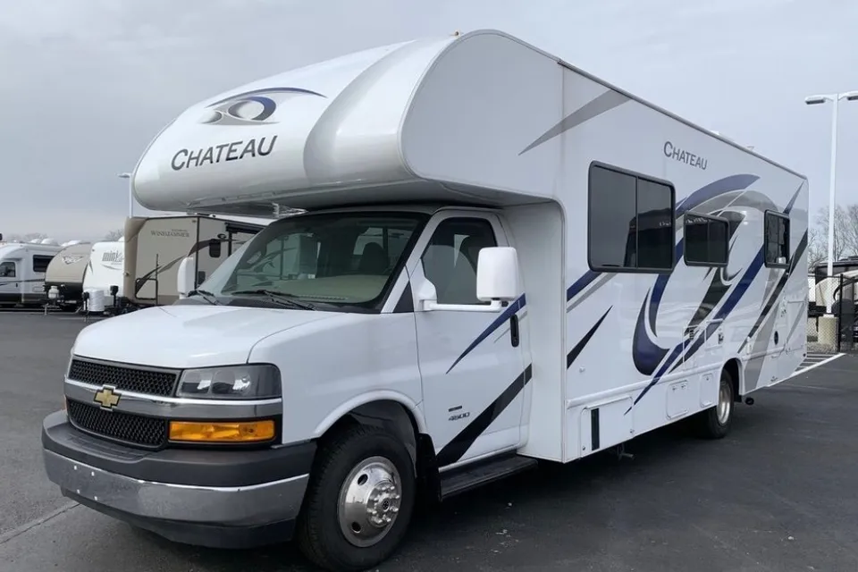 Stephani's Thor Motor Coach Chateau  Class C