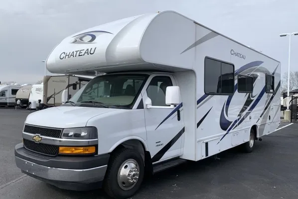 Stephani's Thor Motor Coach Chateau Class C