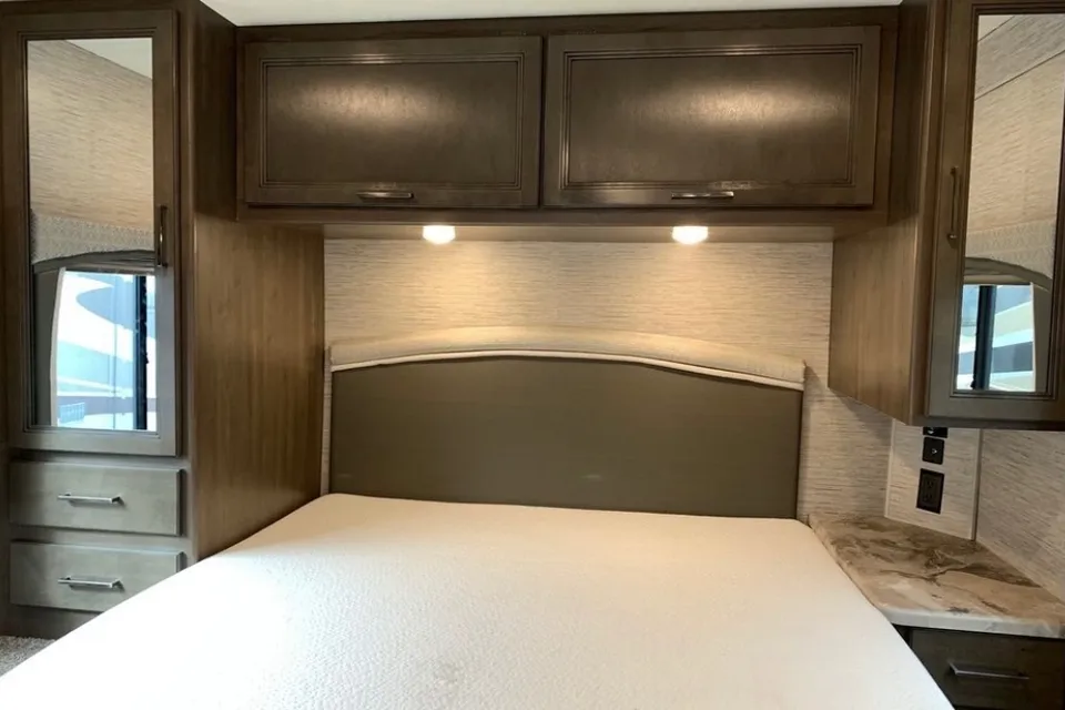 Stephani's Thor Motor Coach Chateau  Class C