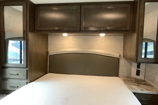 Stephani's Thor Motor Coach Chateau Class C