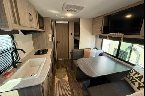 Lightweight Passport 170BH TT - SUV Towable - Sleeps 6