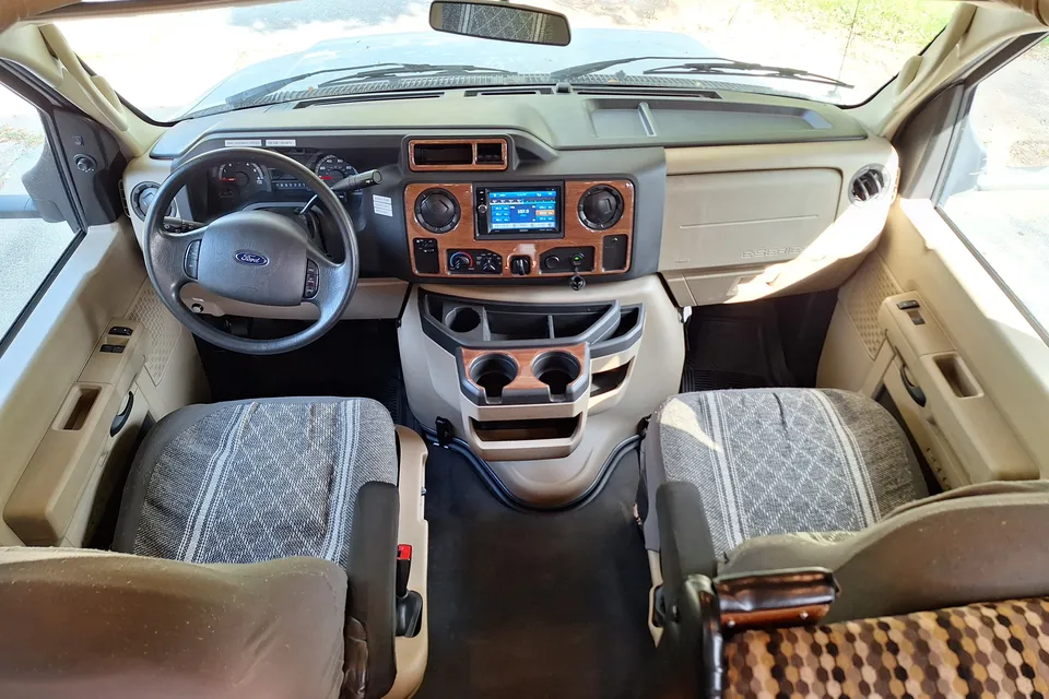 Smooth Sailing RV - Jayco Greyhawk 31FS Class C