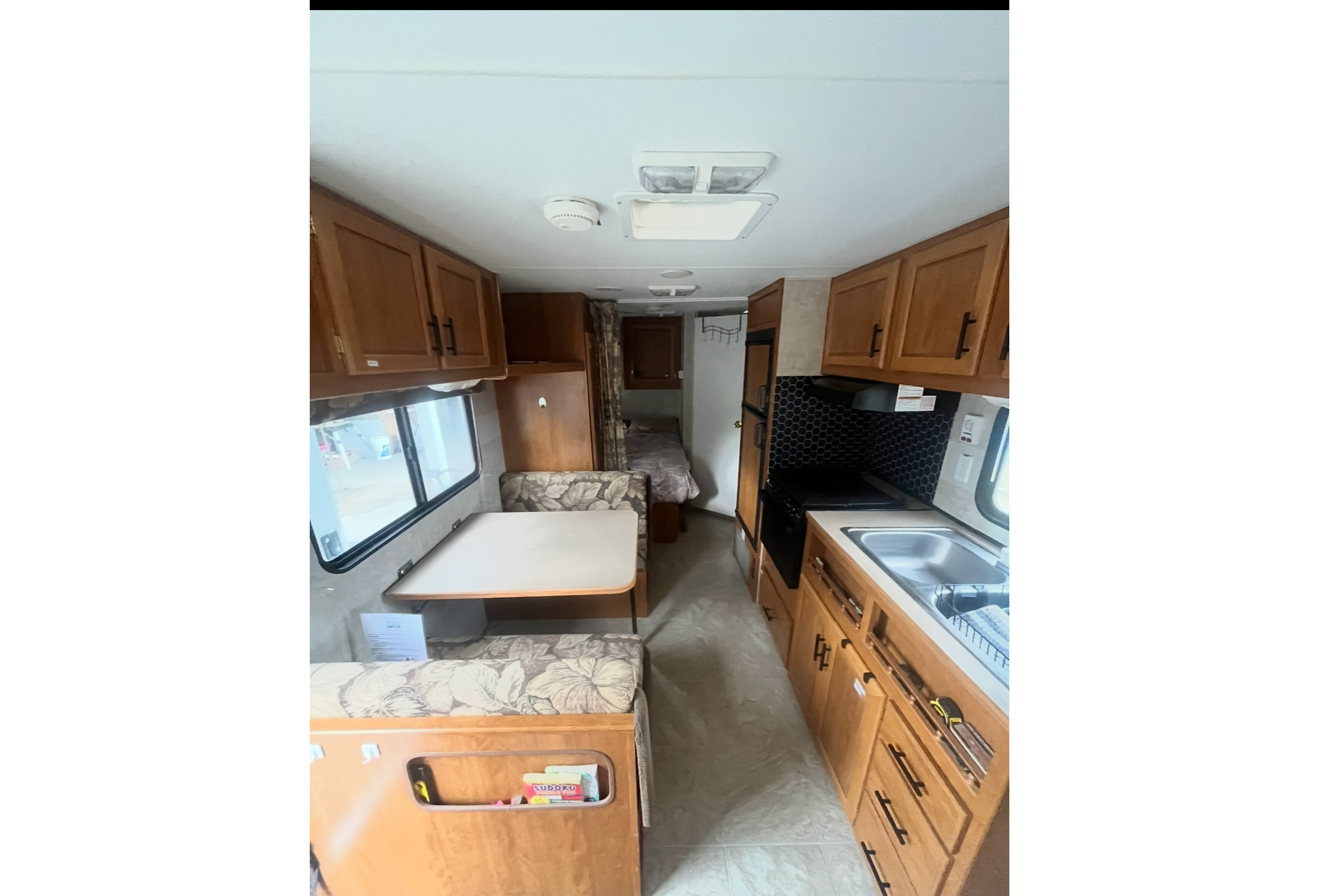 Britt and Brett’s Fleetwood Mallard Travel Trailer