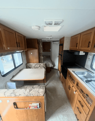 Britt and Brett’s Fleetwood Mallard Travel Trailer
