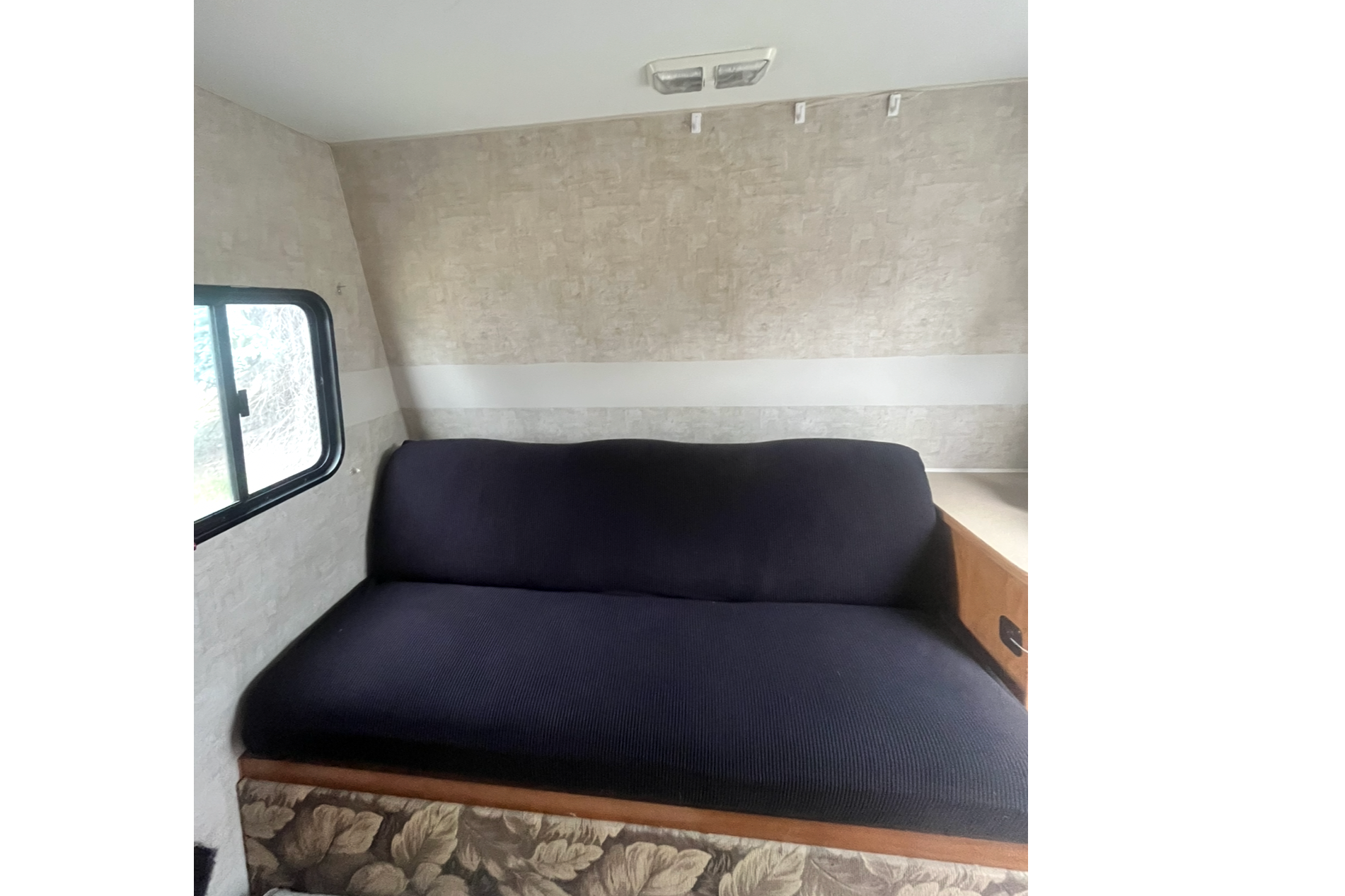 Britt and Brett’s Fleetwood Mallard Travel Trailer