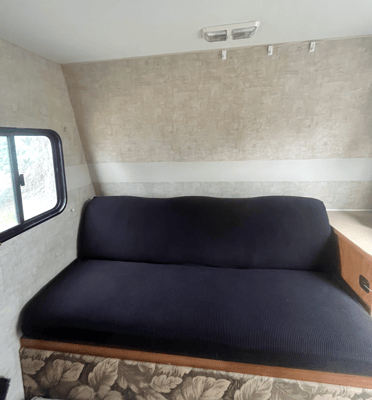 Britt and Brett’s Fleetwood Mallard Travel Trailer