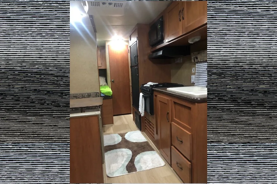 Maryna's Forest River Cascade 17BH Travel Trailer