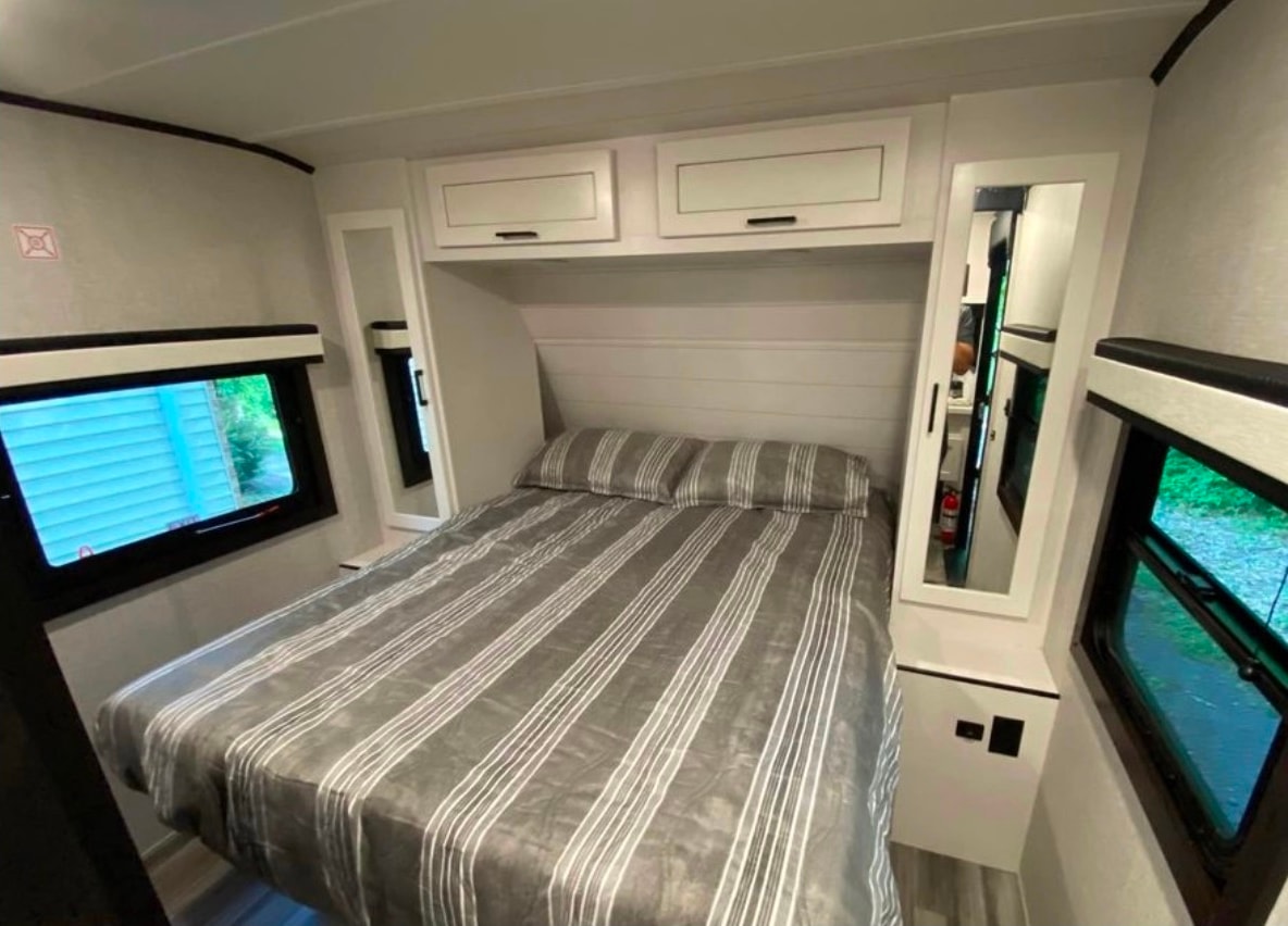2024 Jayco Jay Feather 27BHB
