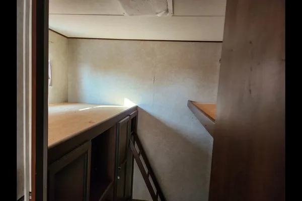 Cheryl's Crossroads Zinger Travel Trailer with Outdoor Kitchen