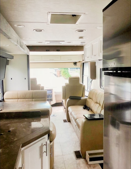 Forest River Legacy SR300, 340BH Classe A