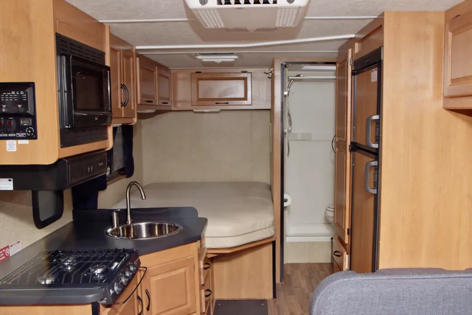 Tim's Motor Home Majestic 23 with wifi Class C