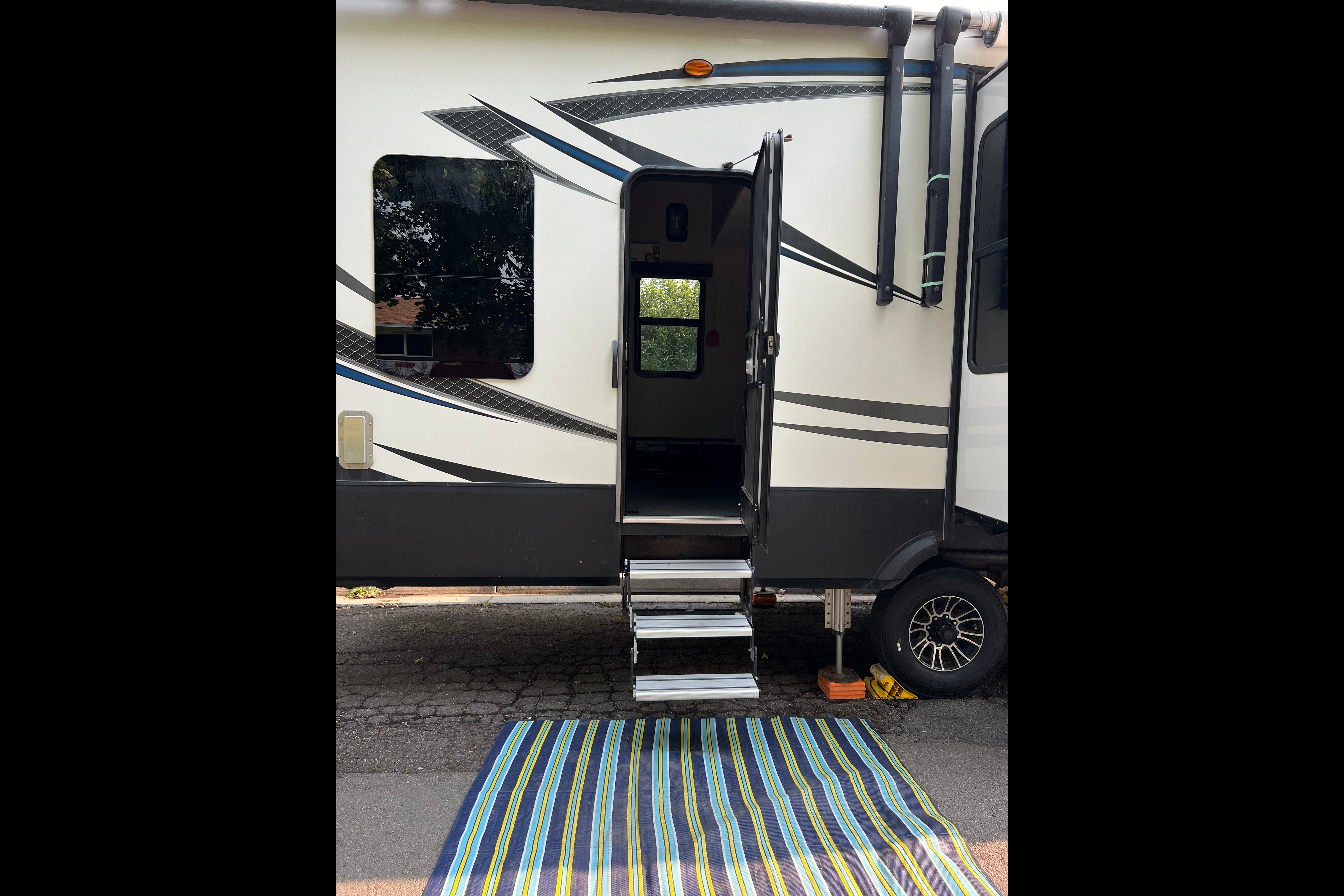 Derek's Grand Design Momentum 350M Toy Hauler